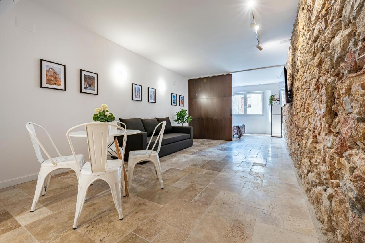 Stone Wall Apartment En Barri Port Maritim Tarragona Exterior photo